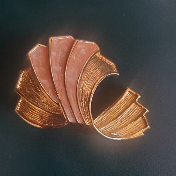 VTG Avon Draped Elegance‎ Convertible Enhancer Pendant Gold Tone Coral 90's - Picture 1 of 6
